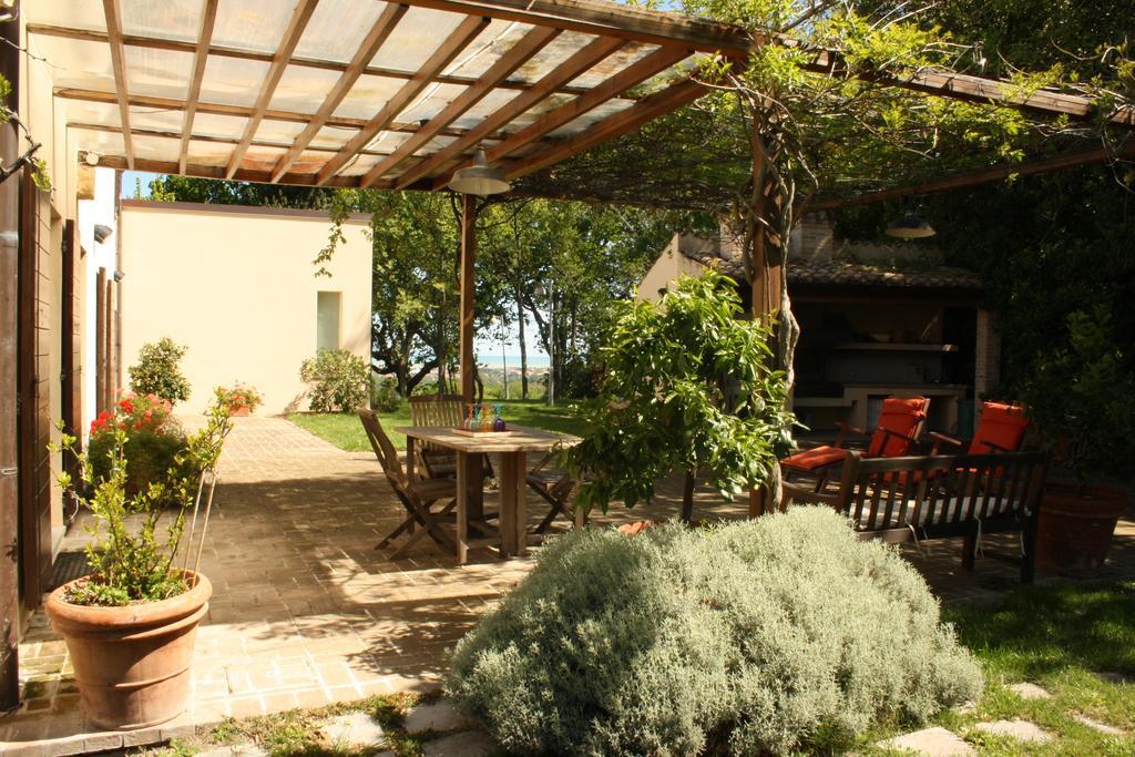 Agriturismo La Barca Nel Bosco Rosciano  Esterno foto