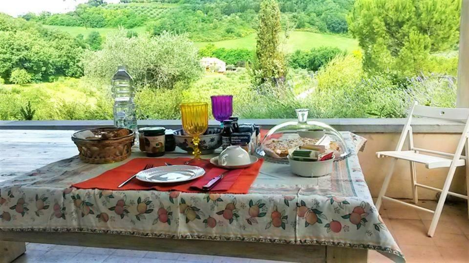 Agriturismo La Barca Nel Bosco Rosciano  Esterno foto